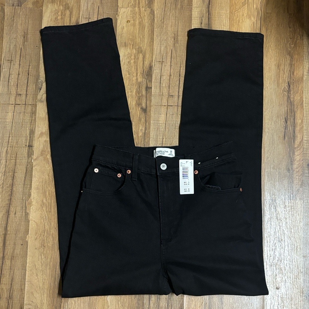 A&F 90s Straight Ultra High Rise Jeans NWT